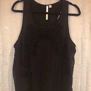 LC by LAuren Size L - Black Blouse w Embroidery